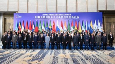 المشاركون في منتدى بريكس للشراكة بشأن الثورة الصناعية الجديدة 2024 يقفون لالتقاط صورة جماعية في شيامن بمقاطعة فوجيان جنوب شرقي الصين، 10 سبتمبر 2024. (شينخوا)