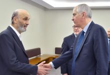 رئيس حزب القوات اللبنانية سمير جعجع والسفير الفرنسي هيرفيه ماغرو