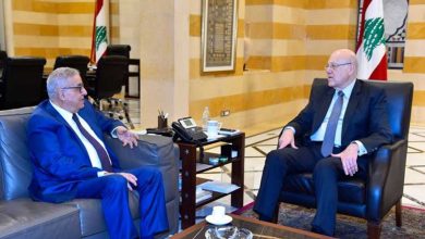 رئيس حكومة تصريف الأعمال نجيب ميقاتي ووزير الخارجية عبدالله بو حبيب