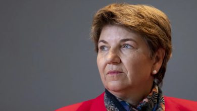 وزيرة دفاع سويسرا فيولا أمهيرد