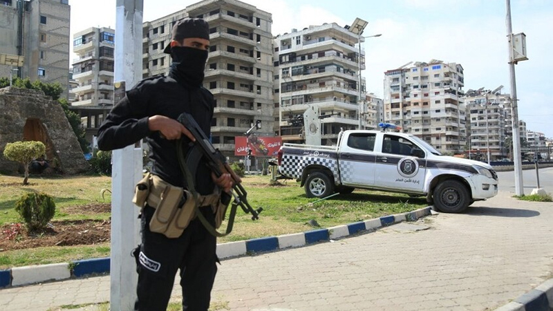 العثور على مقبرة جماعية تضم عناصر من الأمن والشرطة قرب القرداحة