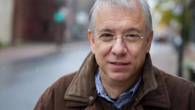 النائب الليبرالي الكندي فرانسيس سكاربالجيا