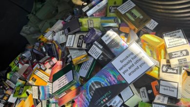 كميات من السجائر المهرّبة والسجائر الإلكترونية والسيغاريللو