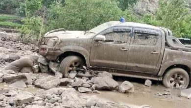 فيضانات مفاجئة تجرف السيارات في إسلام آباد