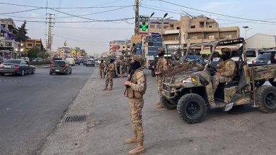 الجيش يقفل أوتوستراد رياق–بعلبك مع بدء احتجاجات