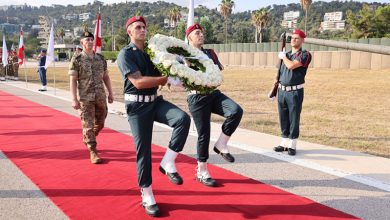 قائد الجيش يكرّم شهداء المؤسسة العسكرية في وزارة الدفاع