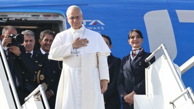 البابا لاوون الرابع عشر يغادر بيروت