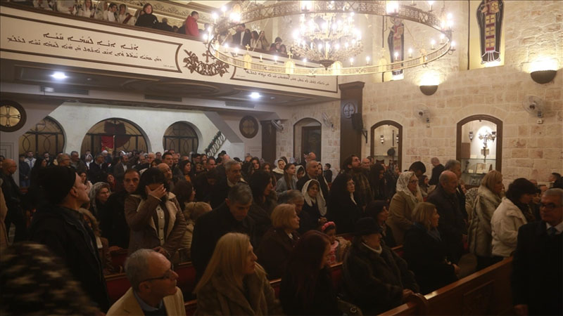 الطوائف المسيحية في سوريا تستقبل الميلاد وسط أجواء روحية وشعبية