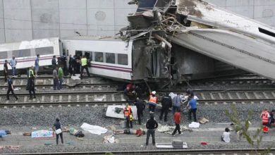 حادث تصادم قطارين فائقَي السرعة يخلّف عشرات الضحايا في إسبانيا