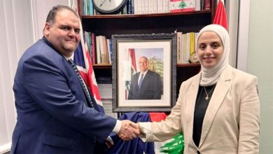 القنصل العام بالوكالة سارة الديراني والقنصل العام ريمون الشملاتي