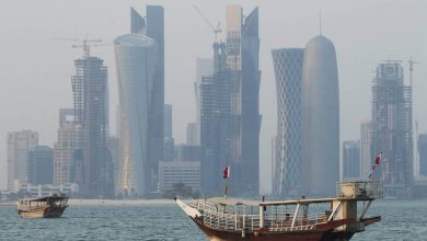 قطر تعلّق الملاحة البحرية مؤقتًا