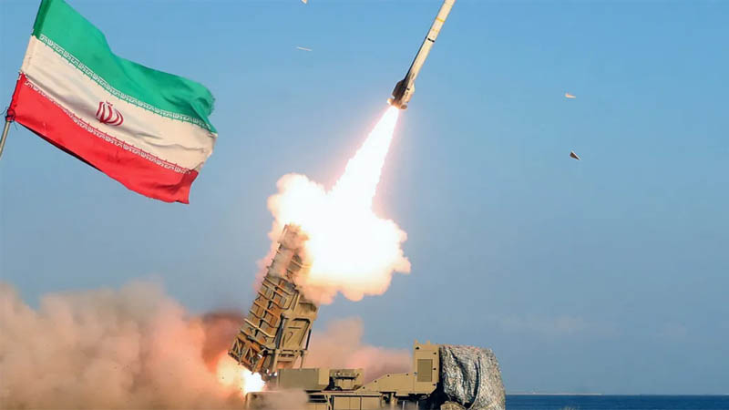 إطلاق صواريخ من ‫إيران