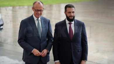 المستشار الألماني فريدريش ميرتس خلال استقباله الرئيس السوري أحمد الشرع في برلين