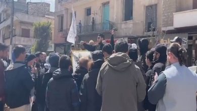 تظاهرات في دمشق وإدلب واللاذقية دعماً لتنظيم بيع المشروبات الروحية