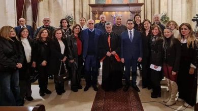 قداس وزياح الصليب في بكركي بمشاركة وزير الإعلام وحشد إعلامي