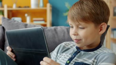 تأثير الأجهزة اللوحية على نمو الدماغ عند الأطفال